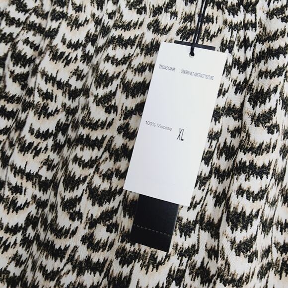 NEW Tahari Cream Black Abstract Print Wide Leg Pant - Picture 6 of 8